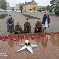 Возложение цветов к мемориалу “Вечный огонь”