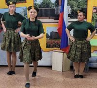 Этих дней не смолкнет слава