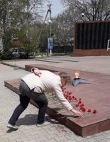 Возложение цветов к мемориалу “Вечный огонь”