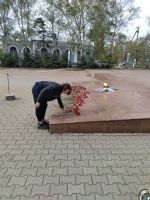 Возложение цветов к мемориалу “Вечный огонь”