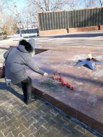 Церемония возложения цветов