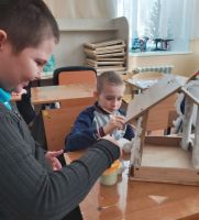 Каждой птице по кормушке