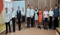 С весенним праздником я маму поздравляю!