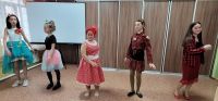 С весенним праздником я маму поздравляю!