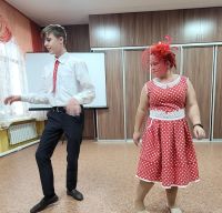С весенним праздником я маму поздравляю!