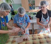 Юные кондитеры
