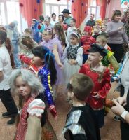 К нам стучится Новый год