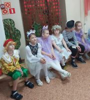 К нам стучится Новый год