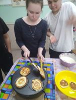 Ладушки-ладушки,  жарим мы оладушки!