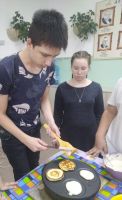 Ладушки-ладушки,  жарим мы оладушки!